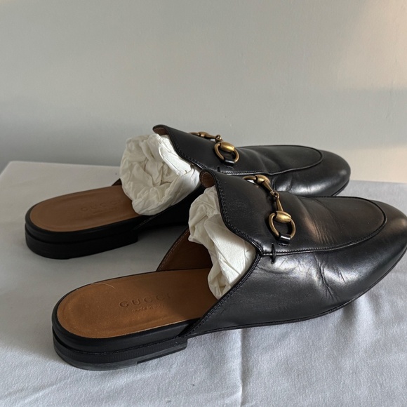 Women's Gucci Mule Loafers in classic black and gold horsebit hardware, size 37 - Picture 3 of 8